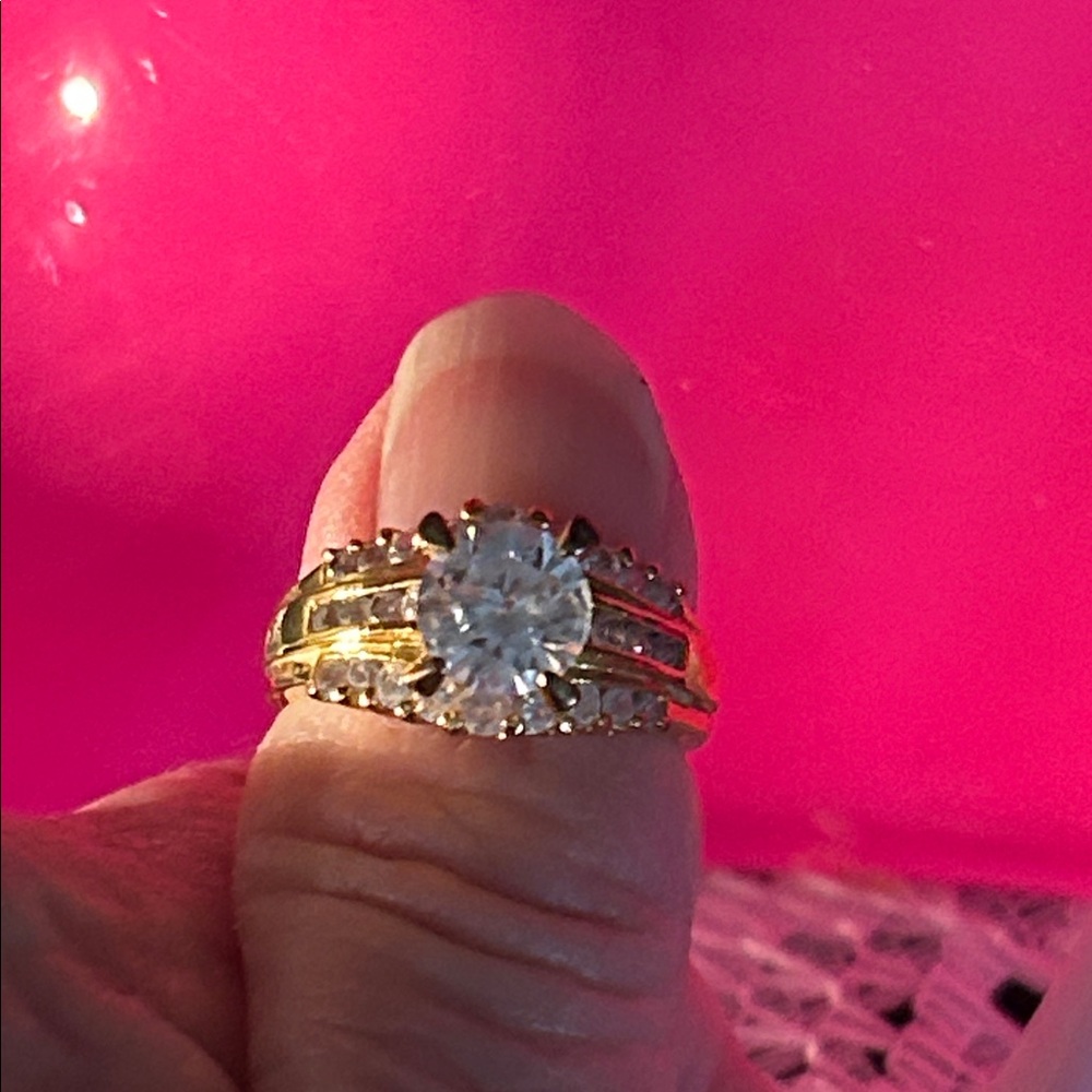 Elegant Vintage Cocktail Gold Ring with Clear Stones